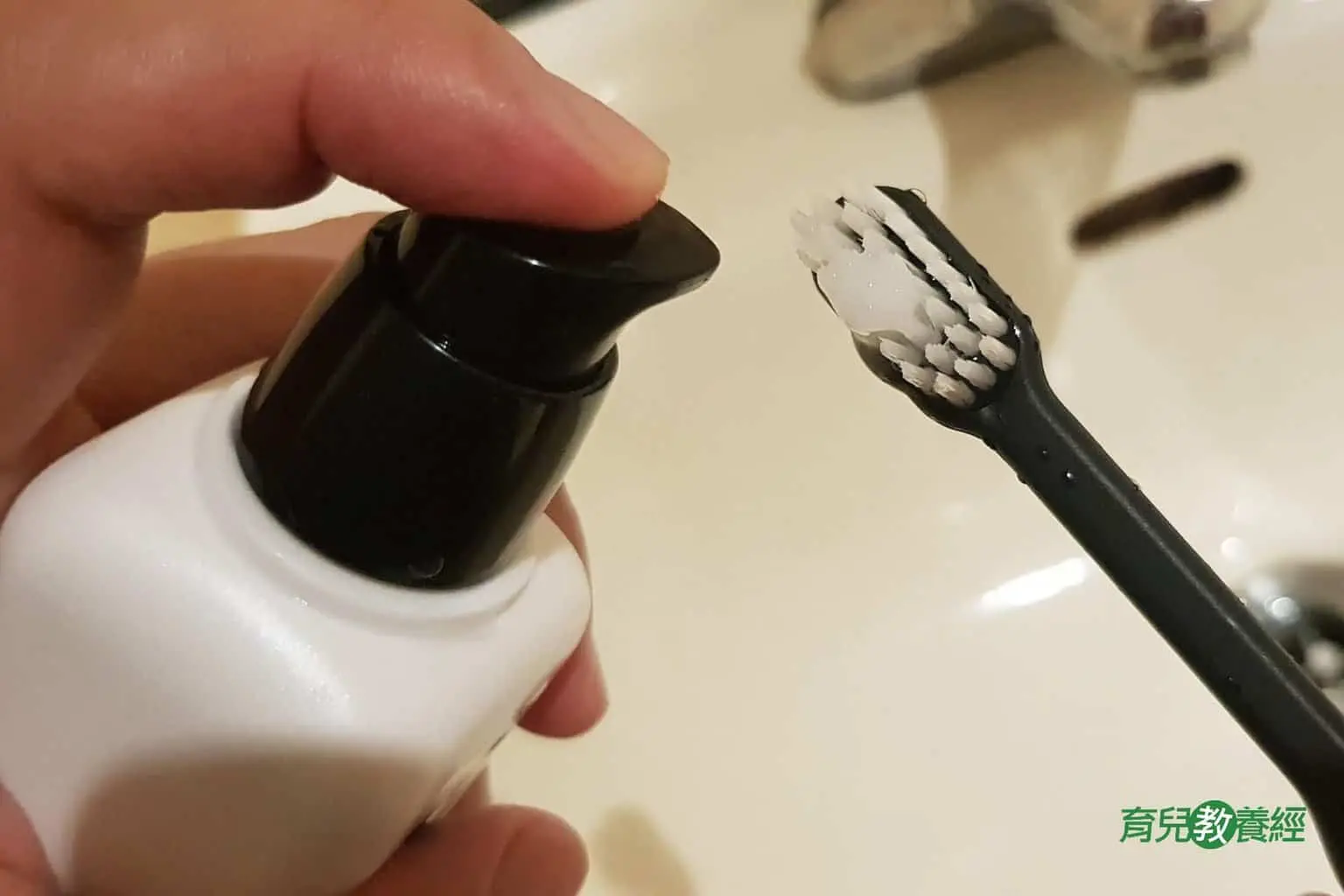 O'PRECARE 淨齒專家牙膏牙膏顏色