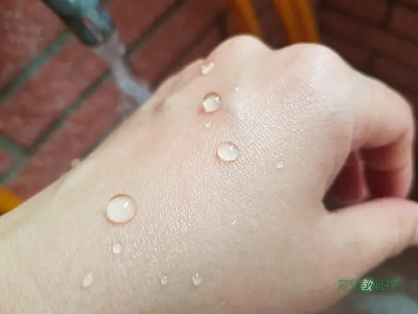 Fayd 噴霧OK繃防水性實測2