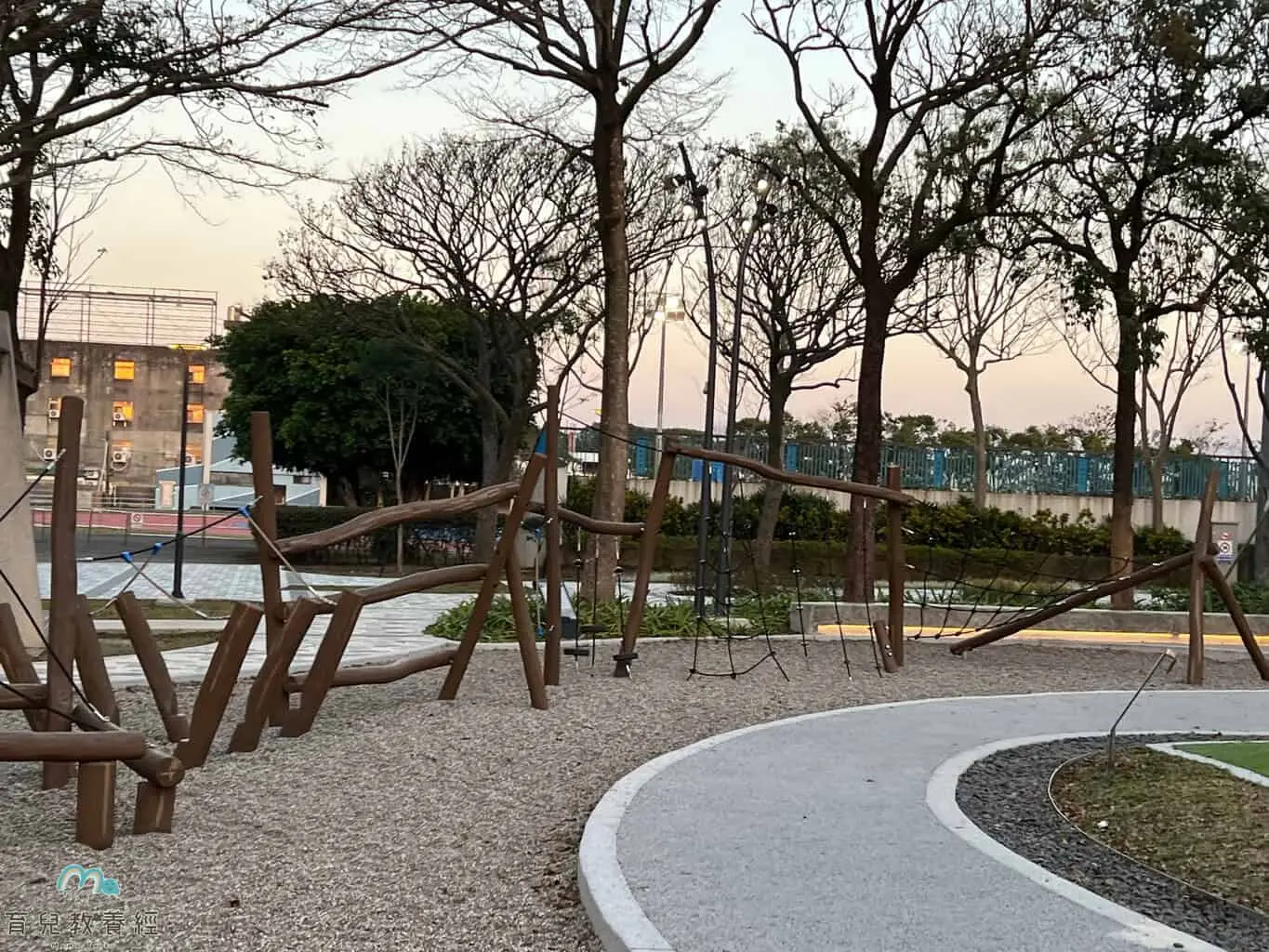 龍潭運動公園兒童遊戲場 障礙闖關遊戲