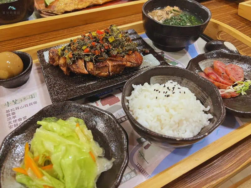 基拉耳山莊 刺蔥雞腿套餐