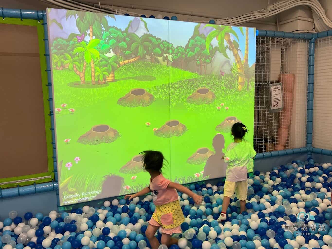 童話愛樂園 超大球池 AR 投影牆